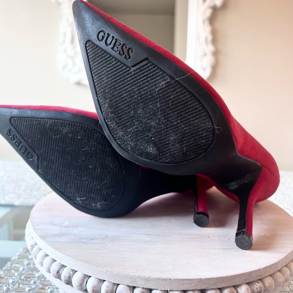 ❤️ CHERRY RED Suede Guess Pumps 7M - Picture 4 of 9